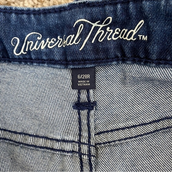 Universal Thread High Rise Wide Leg Crop Jeans Belted Medium Wash Stretchy 6/28 - Picture 11 of 16